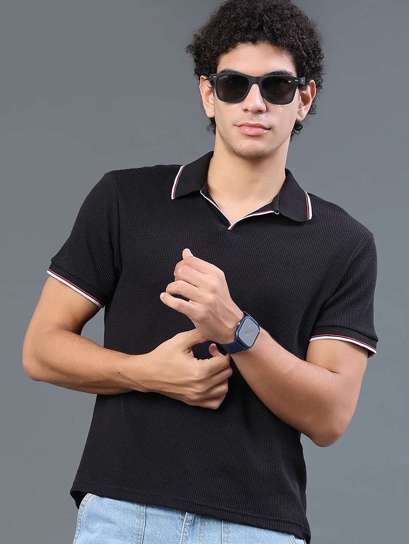 men textured short sleeve regular fit polo t-shirt