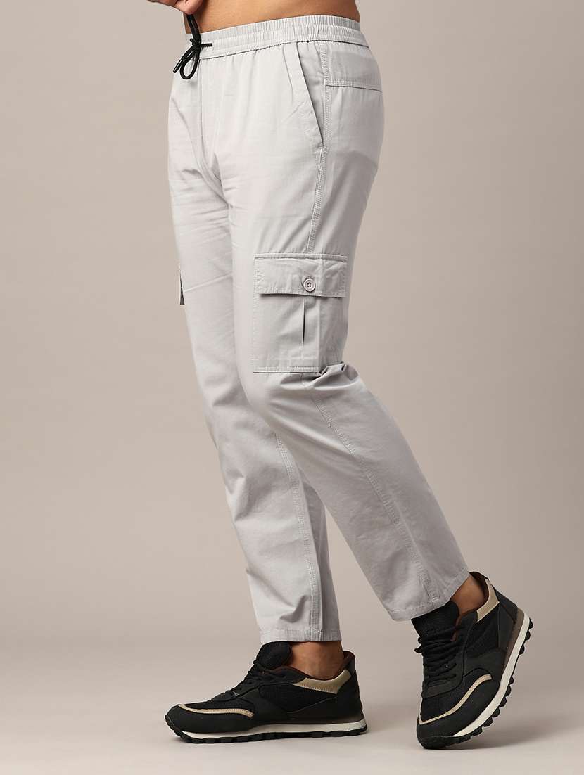 men solid mid rise regular fit cargo 