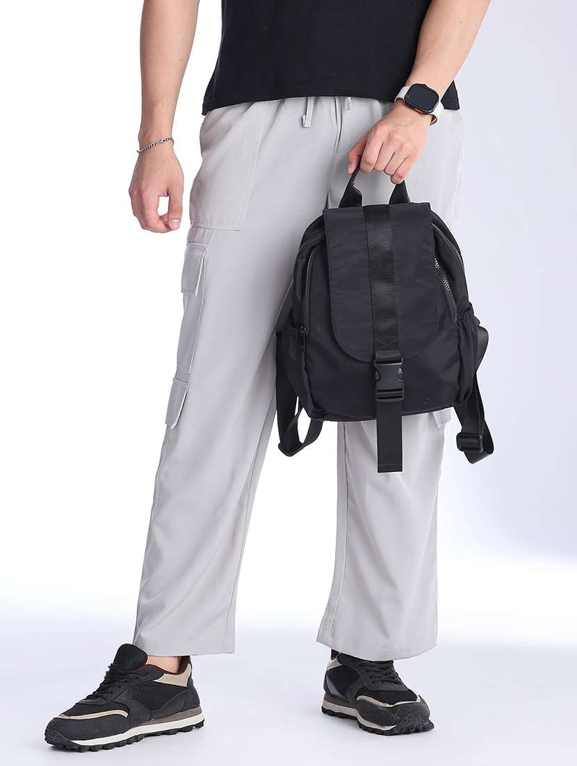 men solid mid rise regular fit cargo pant
