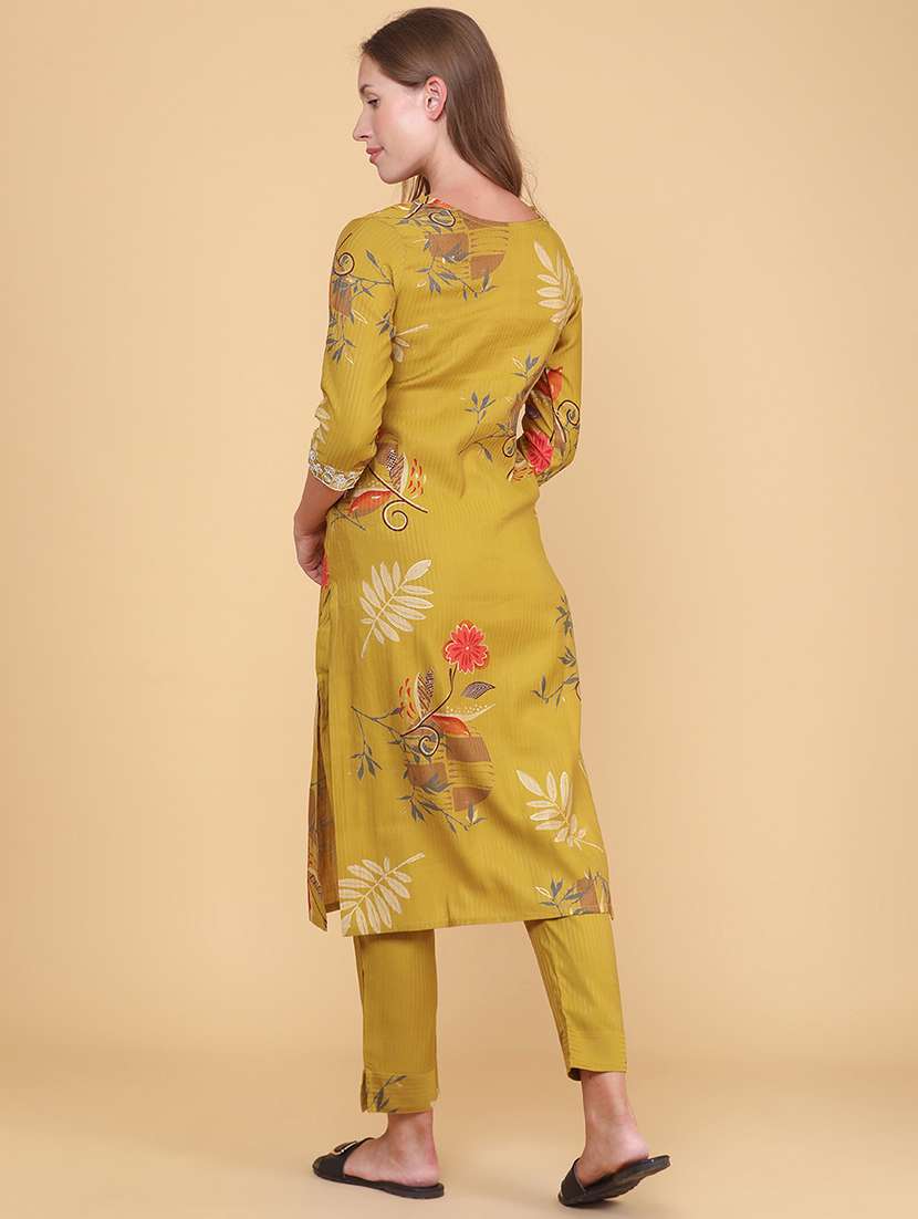 women printed three quarter sleeve kurta pant set - 22360189 -  Standard Image - 3