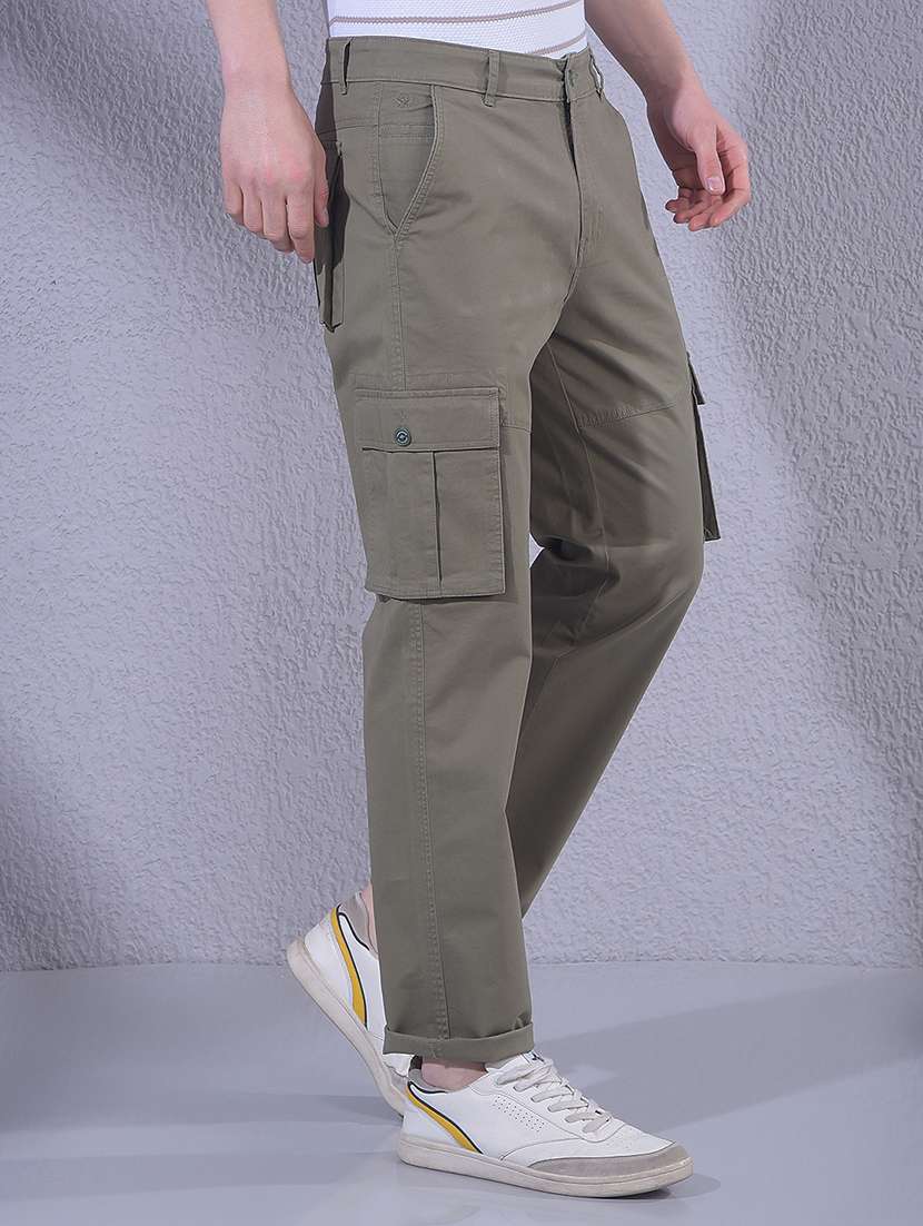 men solid mid rise regular fit cargo