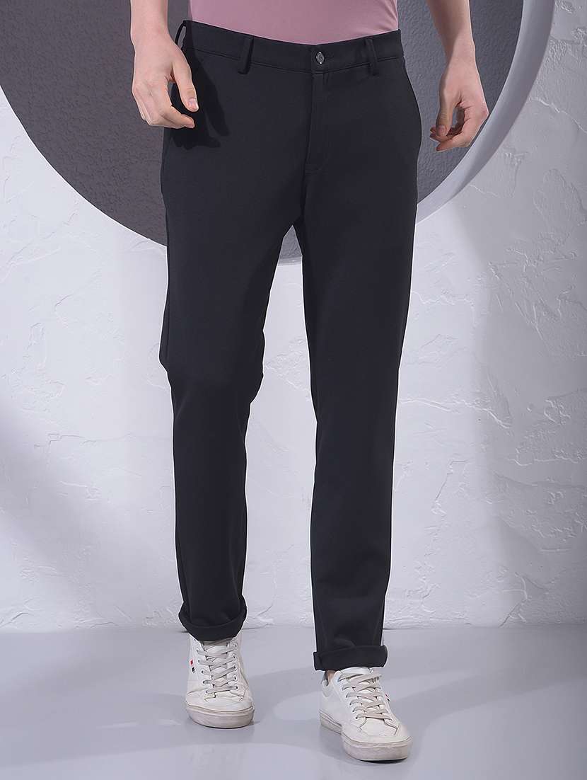 men solid mid rise chinos casual trouser