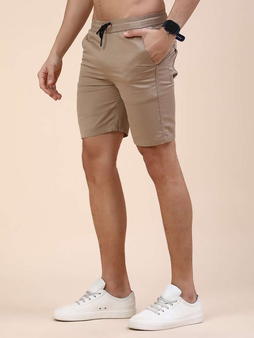 men solid mid rise slim fit short - 22361348 -  Standard Image - 3