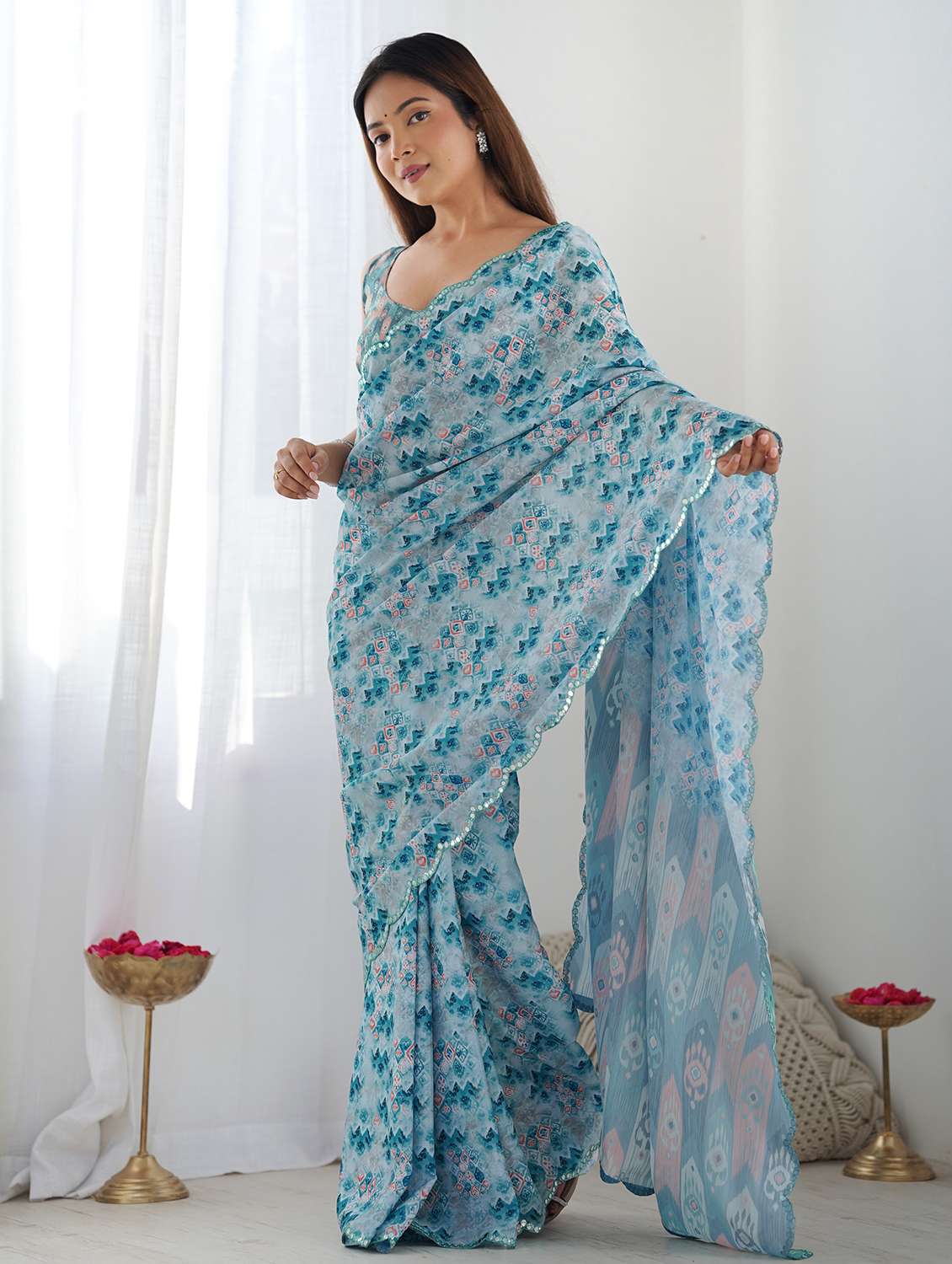women printed casual wear saree with blouse - 22361819 -  Standard Image - 3