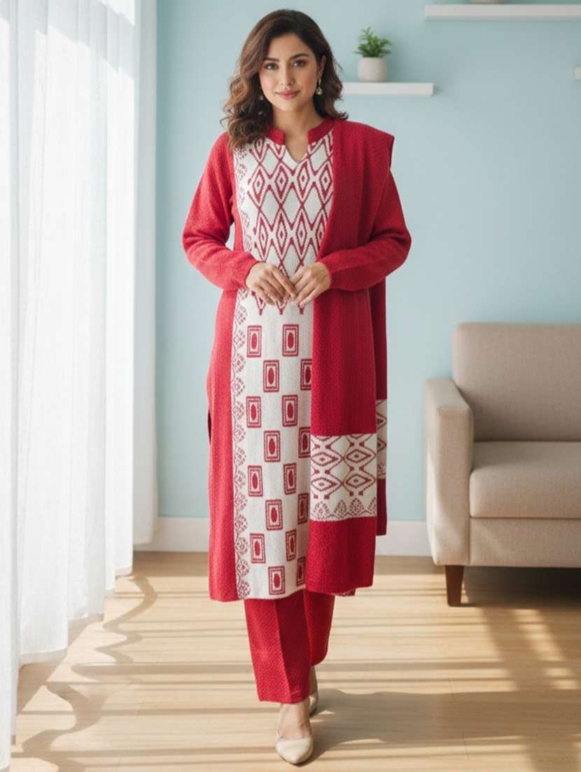 women self design long sleeve kurta pant with dupatta set