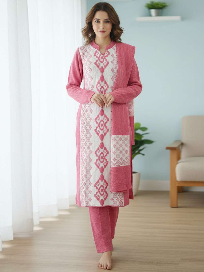 women self design long sleeve kurta pant with dupatta set