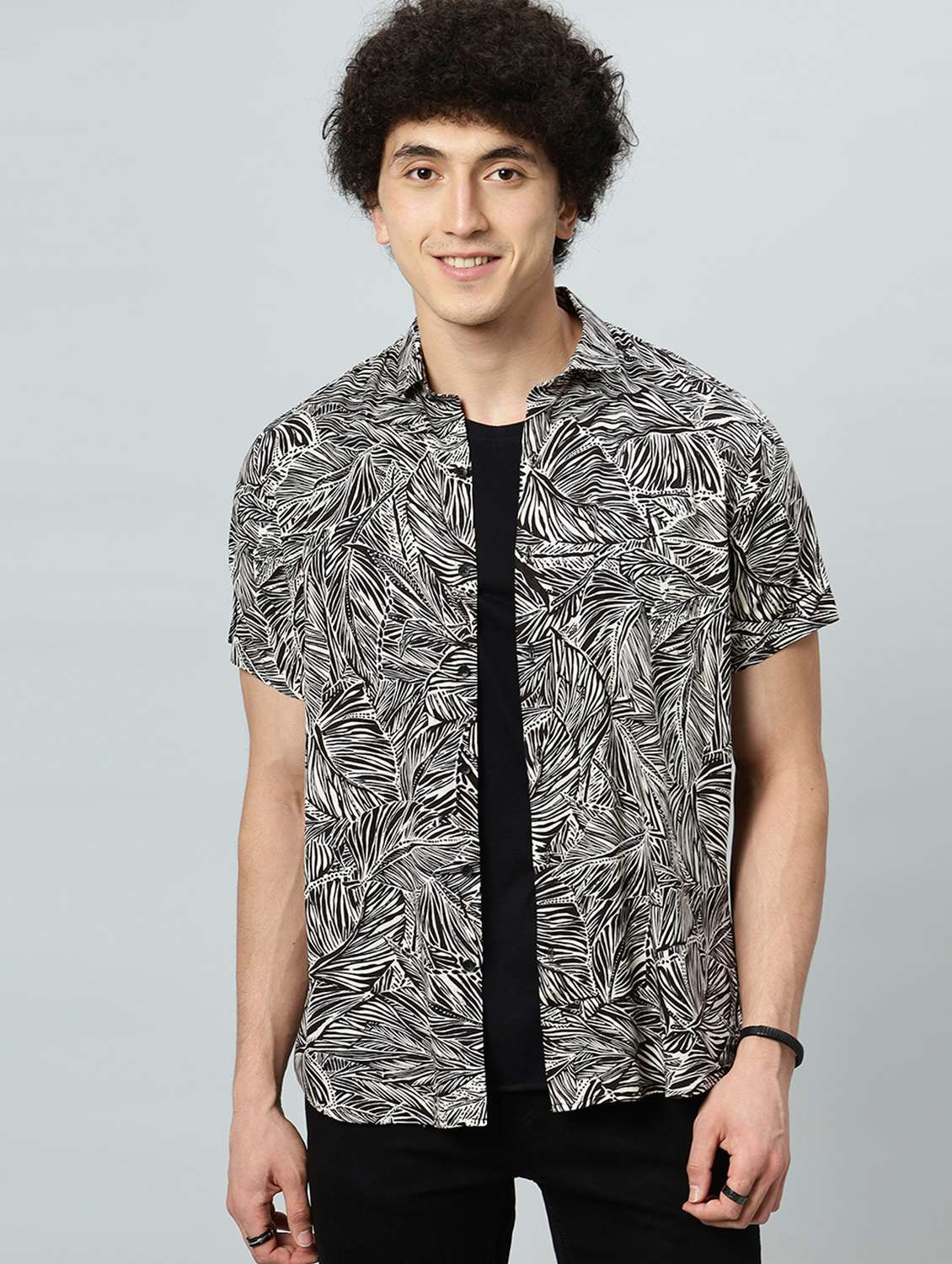 men printed short sleeve regular fit casual shirt