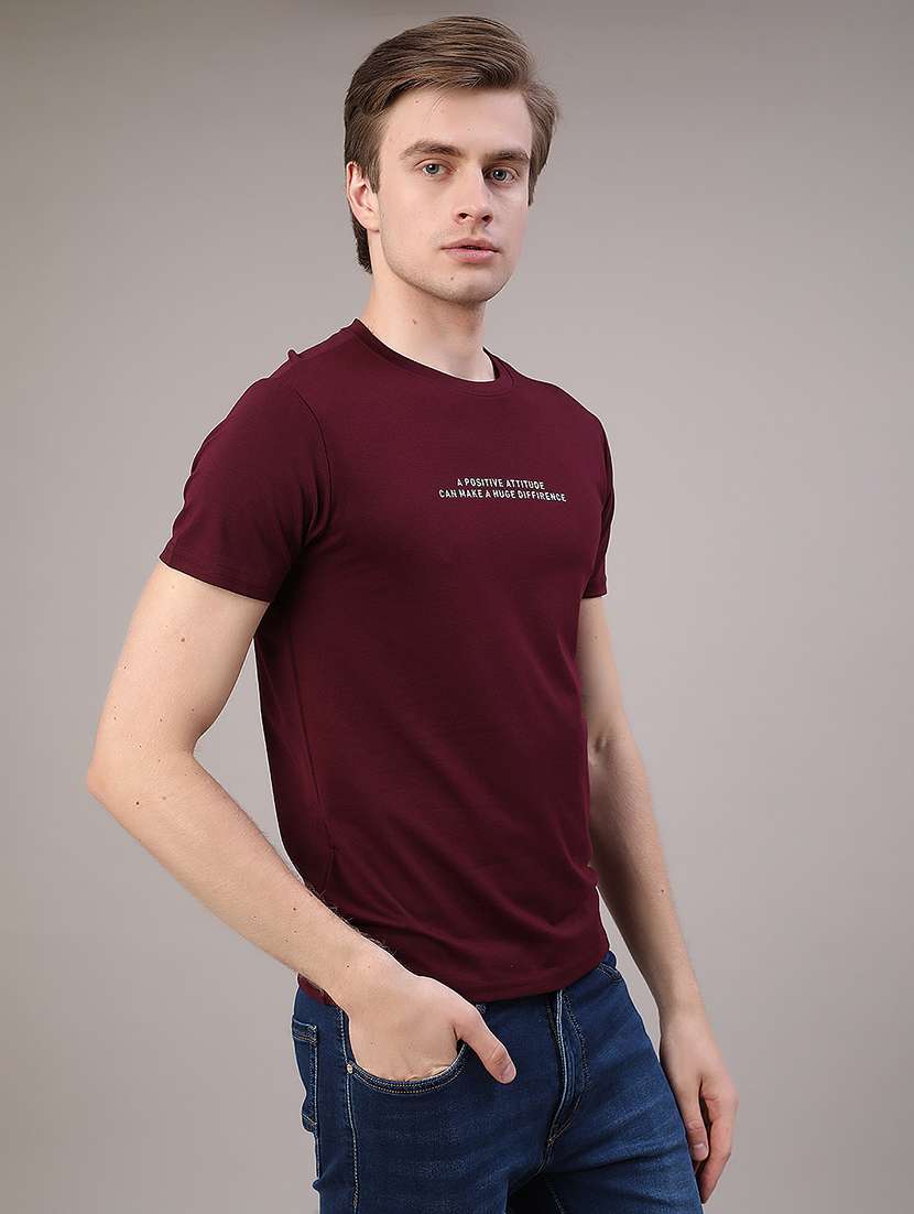 Maroon Cotton Blend Plain Tshirt - 22363223 -  Standard Image - 3