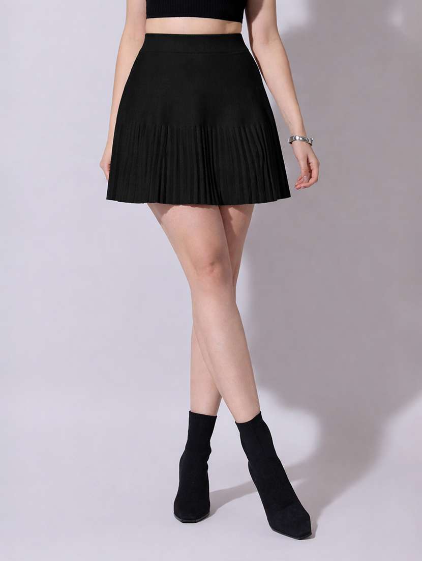 women solid mid rise flared mini skirt