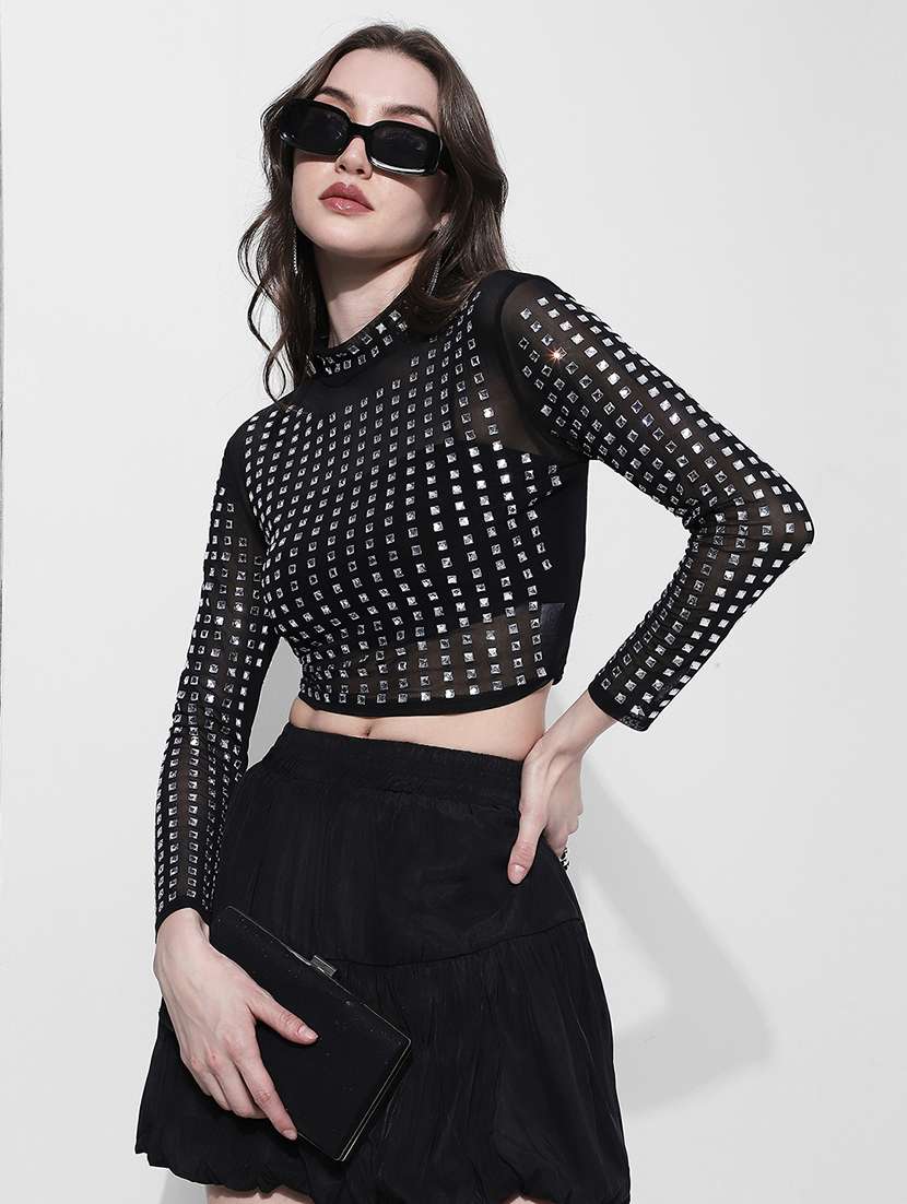 women embellsihed long sleeev crop top