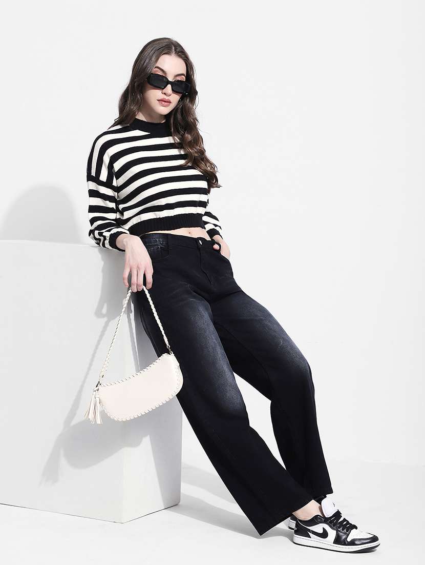 women striped long sleeve crop top - 22363433 -  Standard Image - 5