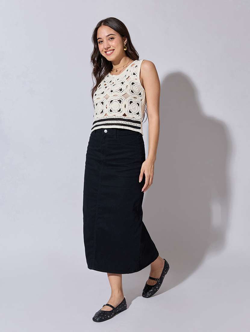 women self designed sheer crochet crop top - 22363466 -  Standard Image - 5