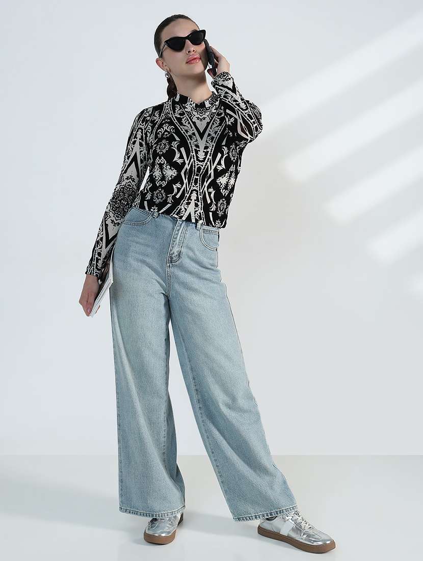 women printed long sleeve crop top - 22363489 -  Standard Image - 5