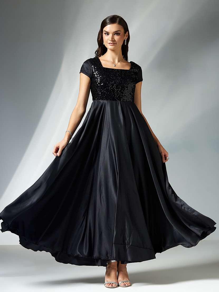 women embellished short sleeve fit & flare dress