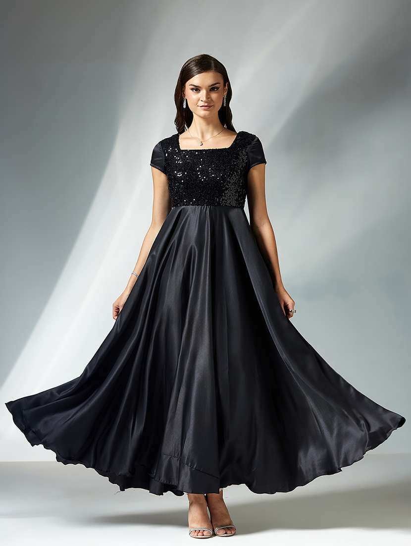 women embellished short sleeve fit & flare dress