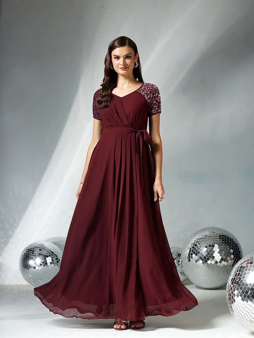 women emebllished short sleeve flared dress