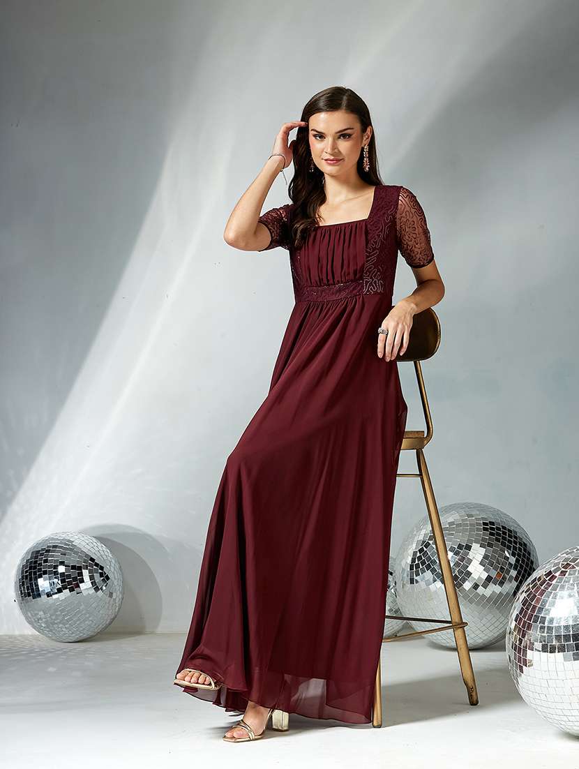 women embellished short sleeve fit & flare dress