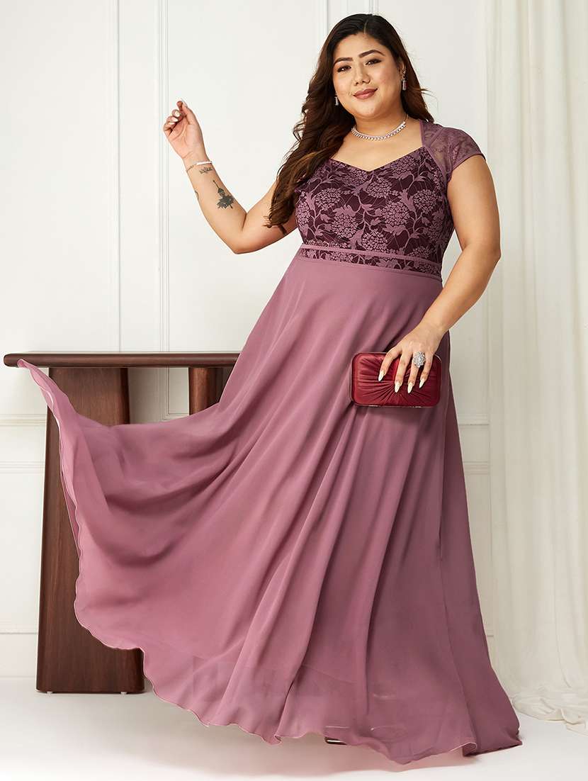 women plus size self designed lace dress