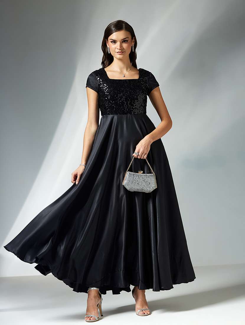 women embellished short sleeve fit & flare dress