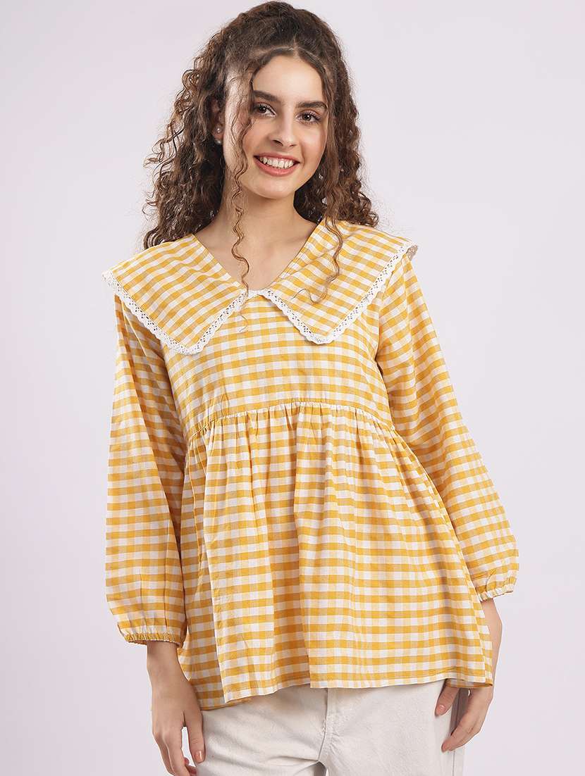 women checkered puff sleeve flared top