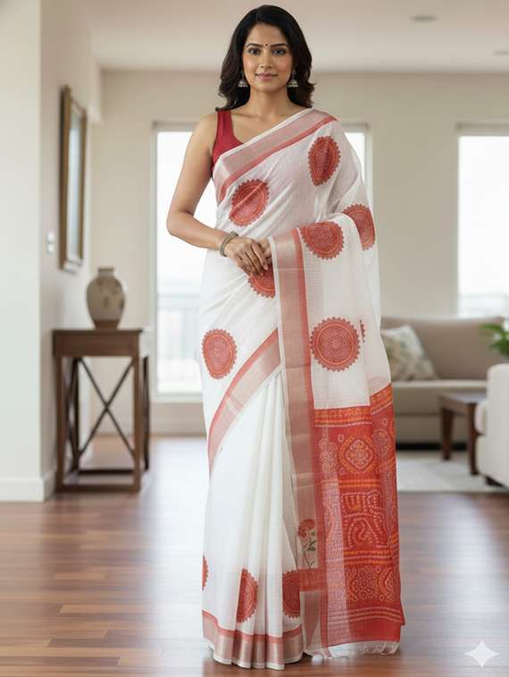 women self design bordered saree with blouse