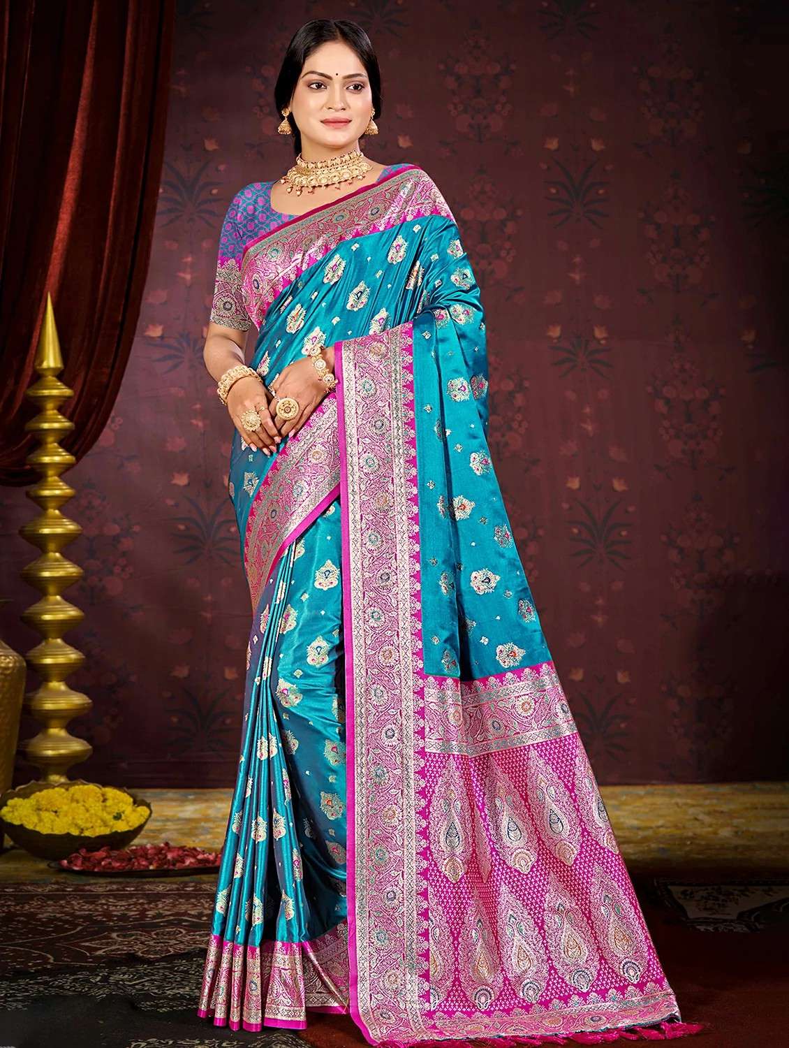 women self design banarasi saree with blouse