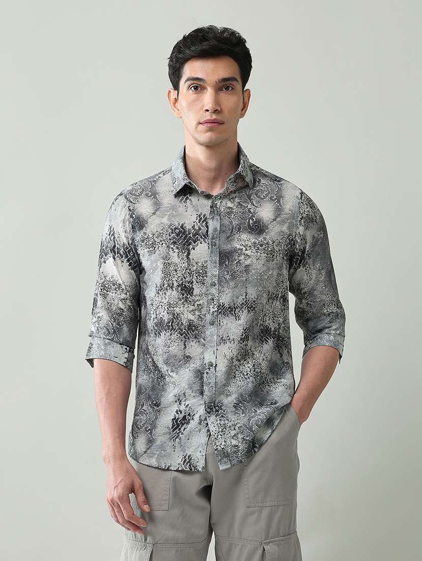 men printed collared long sleeve shirt
