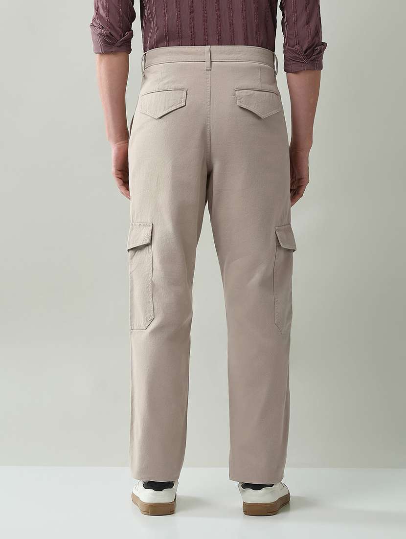 men solid mid rise regular fit cargo - 22368706 -  Standard Image - 3