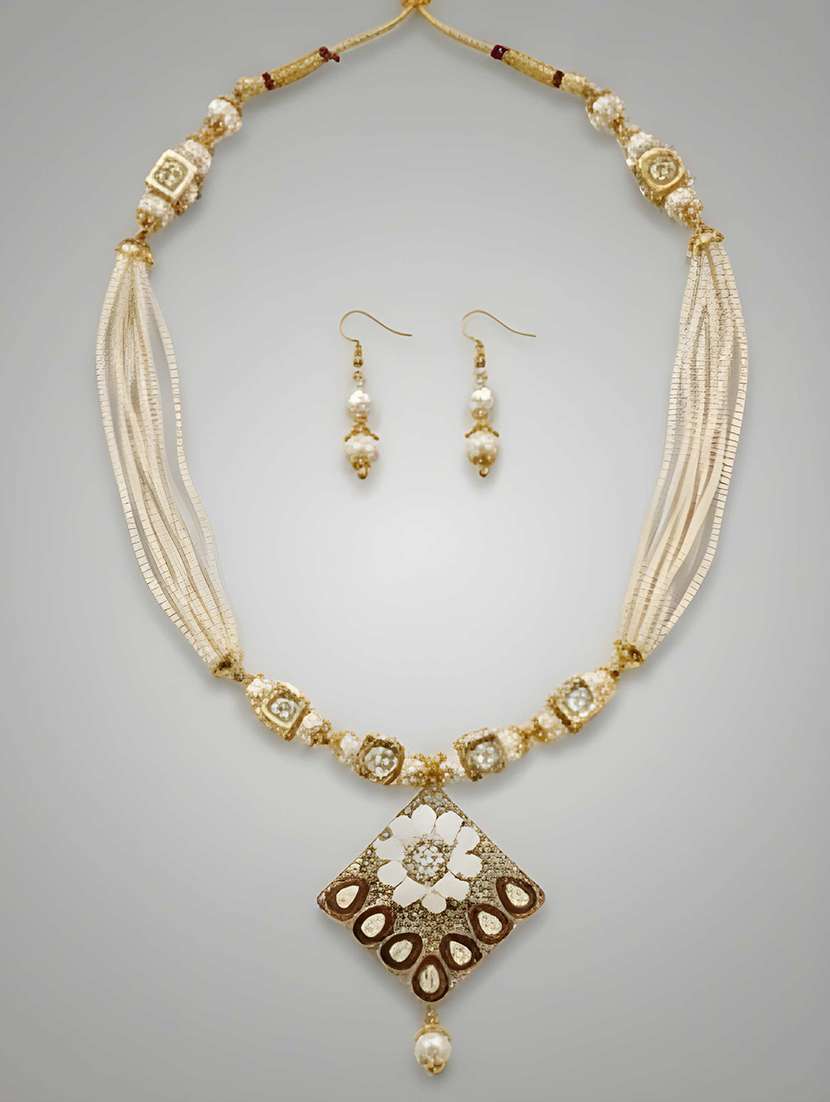 women pendant necklace set with earrings - 22373082 -  Standard Image - 3