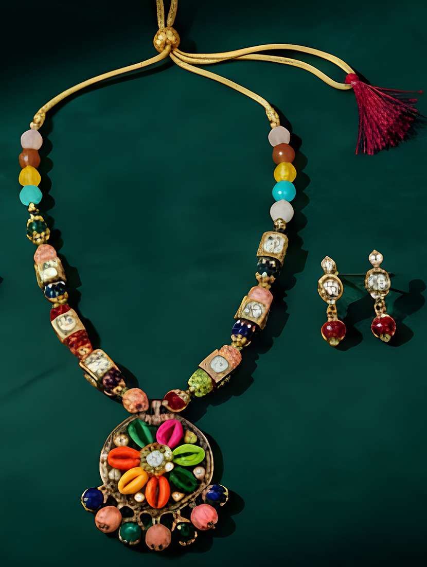 women pendant necklace set with earrings