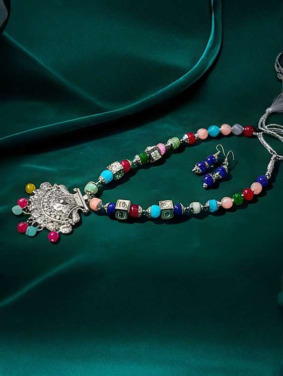 women pendant necklace set with earrings