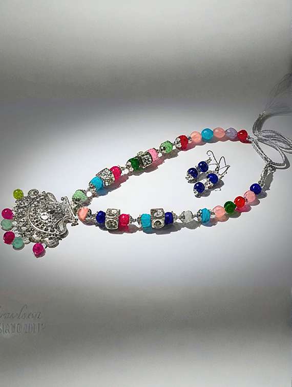 women pendant necklace set with earrings - 22373084 -  Standard Image - 3