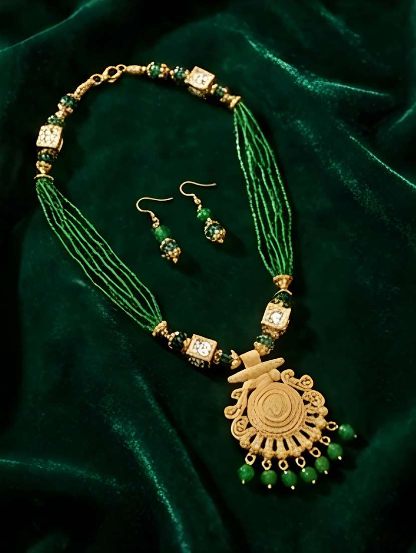 women pendant necklace set with earrings