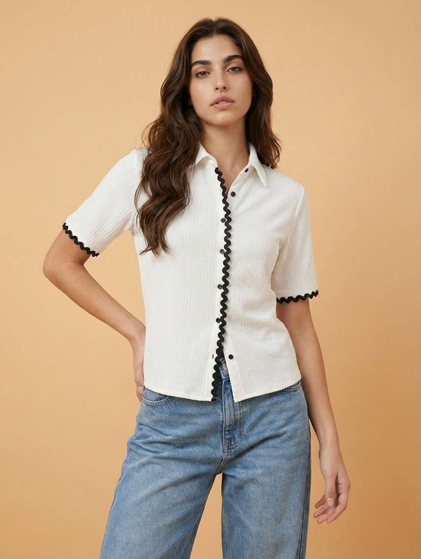 women solid collared short sleeve shirt