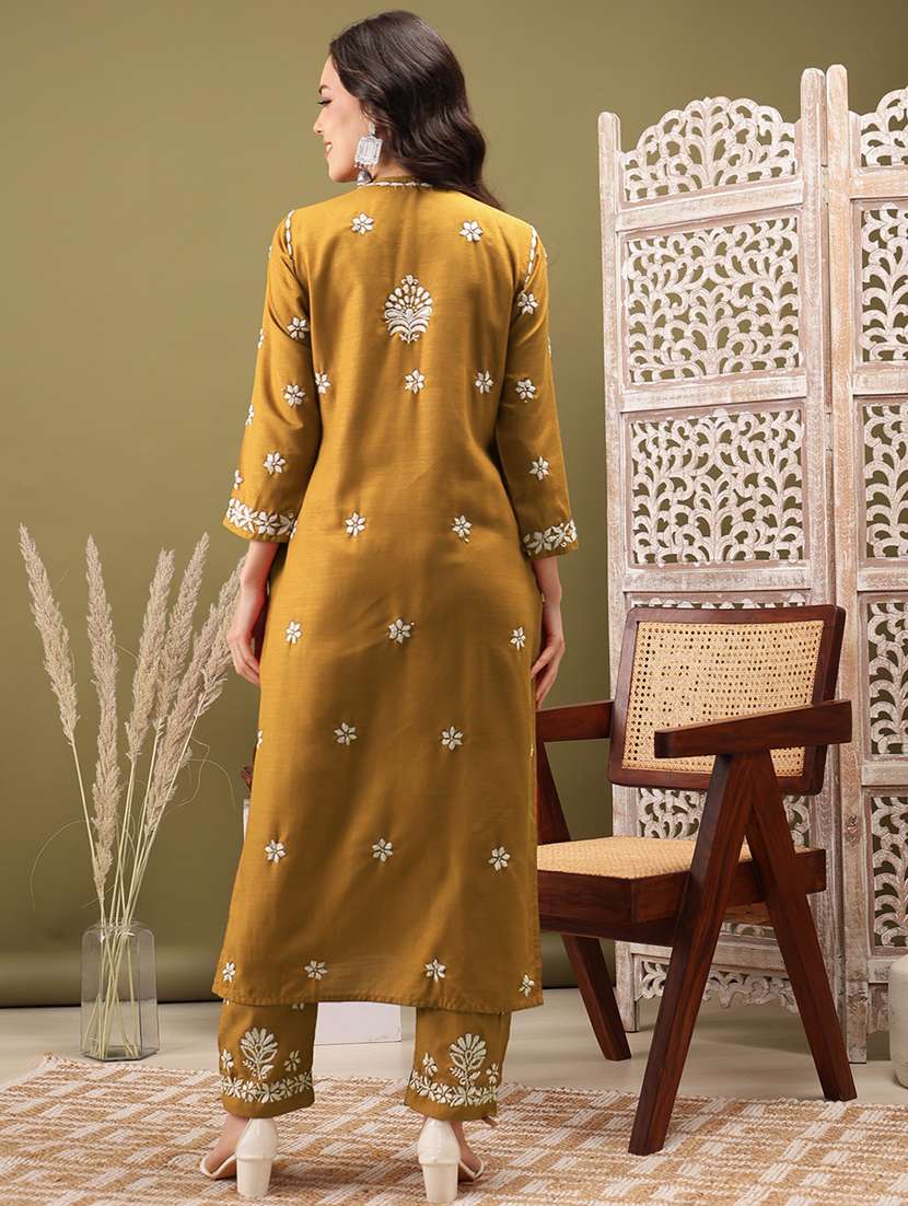Women Solid With Work Three Quarter Sleeve Kurta Pant Set - 22373417 -  Standard Image - 3