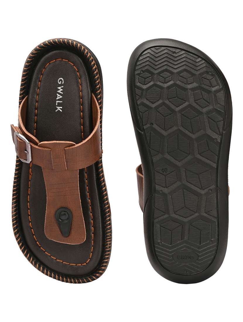 men textured toe seperator sandal - 22373520 -  Standard Image - 5
