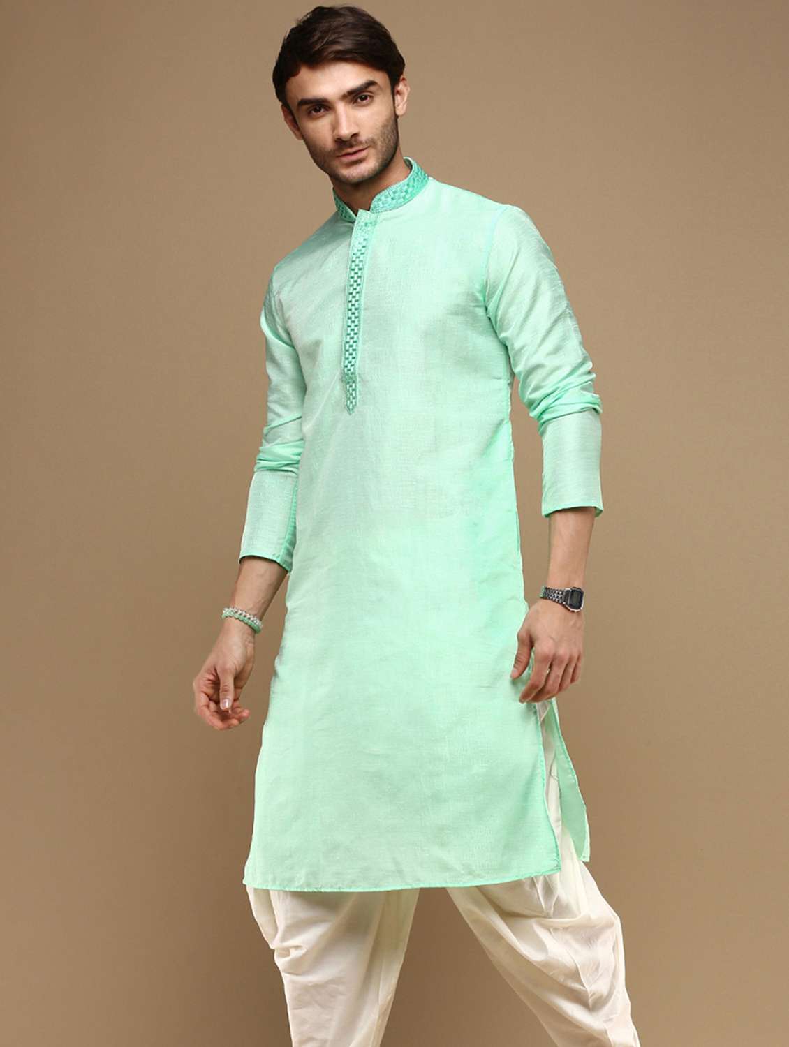 men solid long sleeve kurta