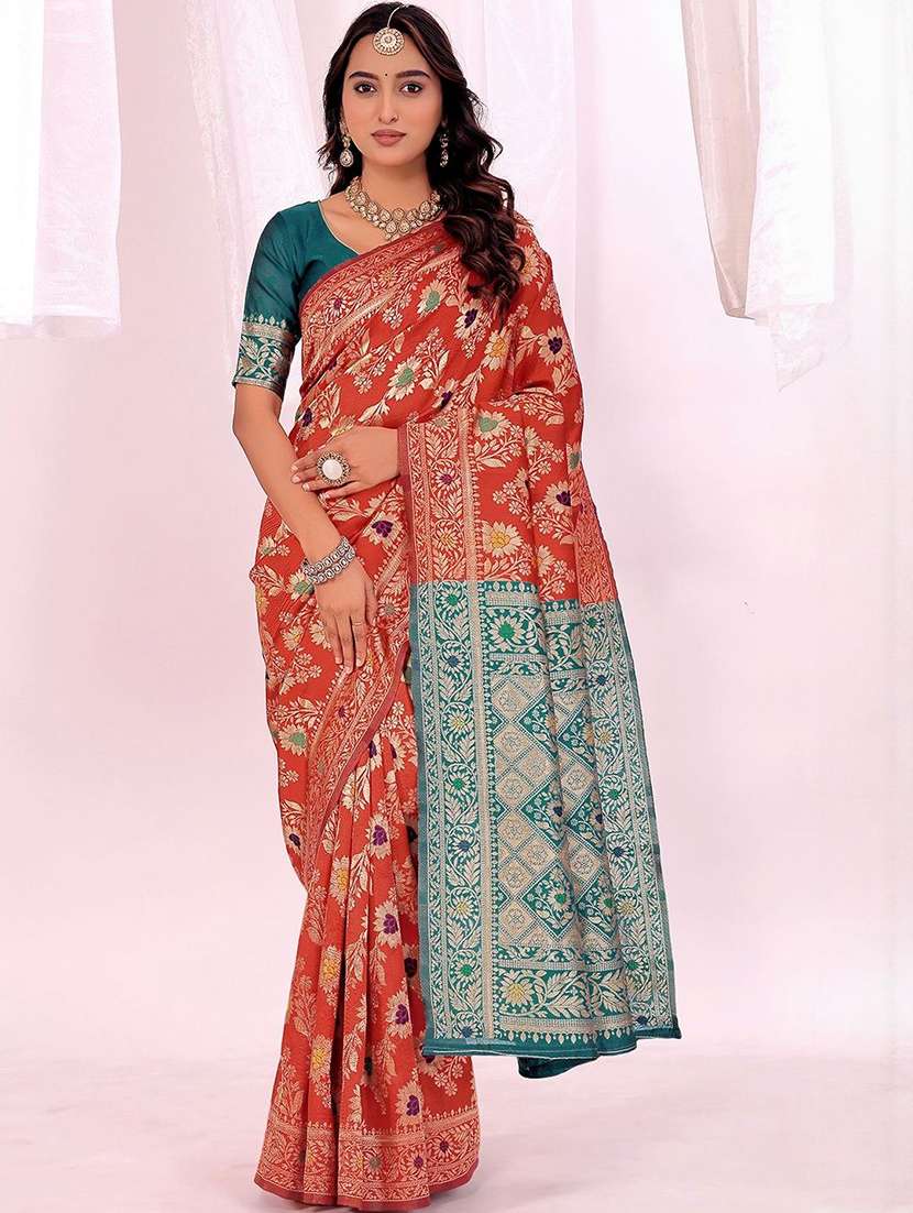 women self design banarasi saree with blouse