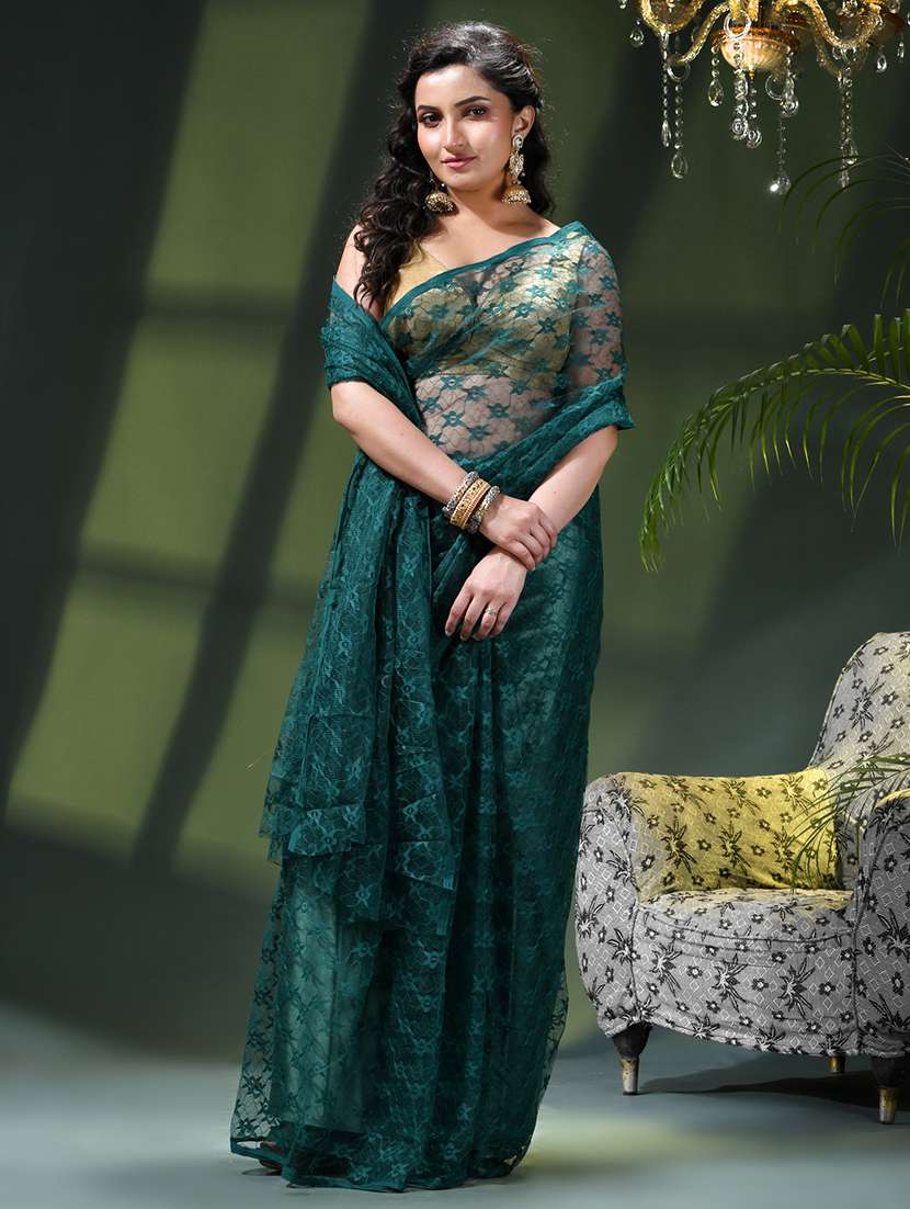 women self design plain saree