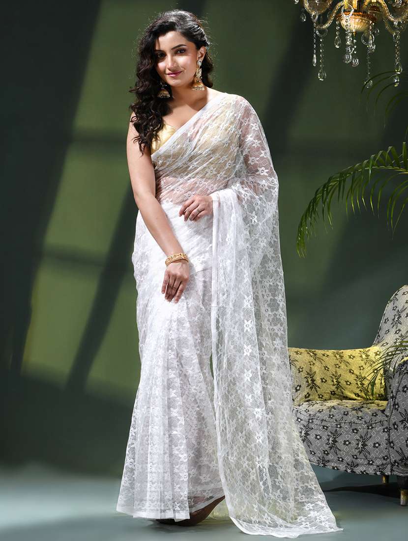 women self design plain saree