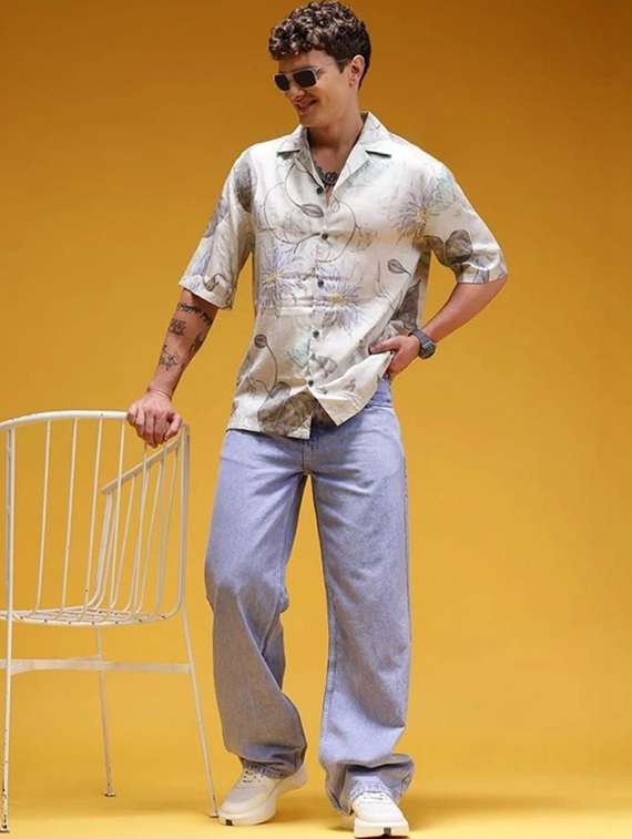 men solid mid rise relaxed jeans - 22376373 -  Standard Image - 3