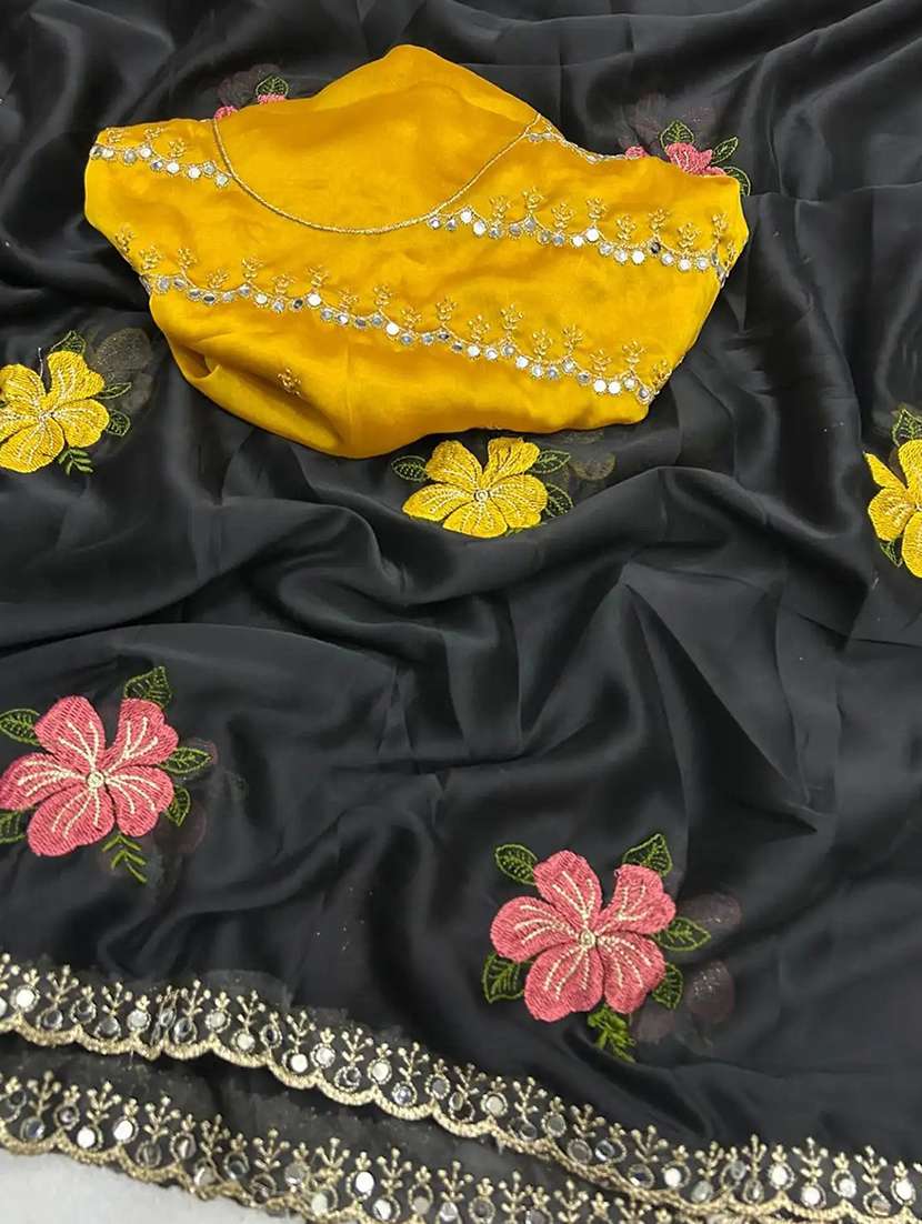 women solid with bordered saree with blouse - 22376684 -  Standard Image - 5