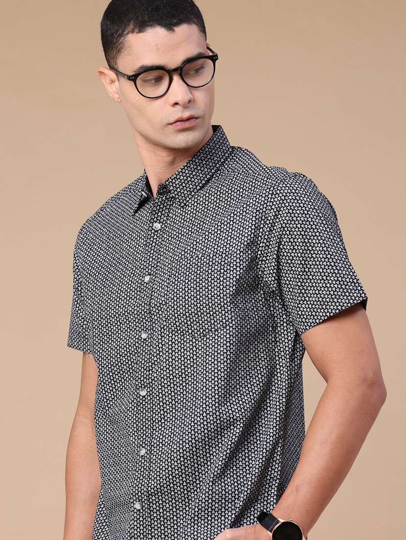 men printed short sleeve regular fit casual shirt