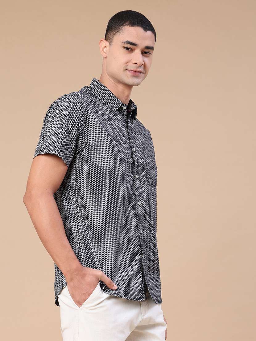 men printed short sleeve regular fit casual shirt - 22376804 -  Standard Image - 3