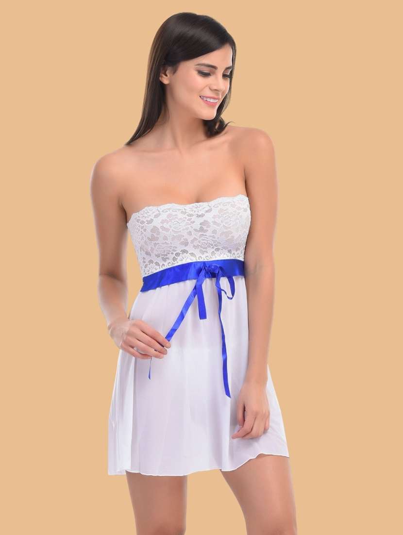 women self designed sleeveless lace babydoll