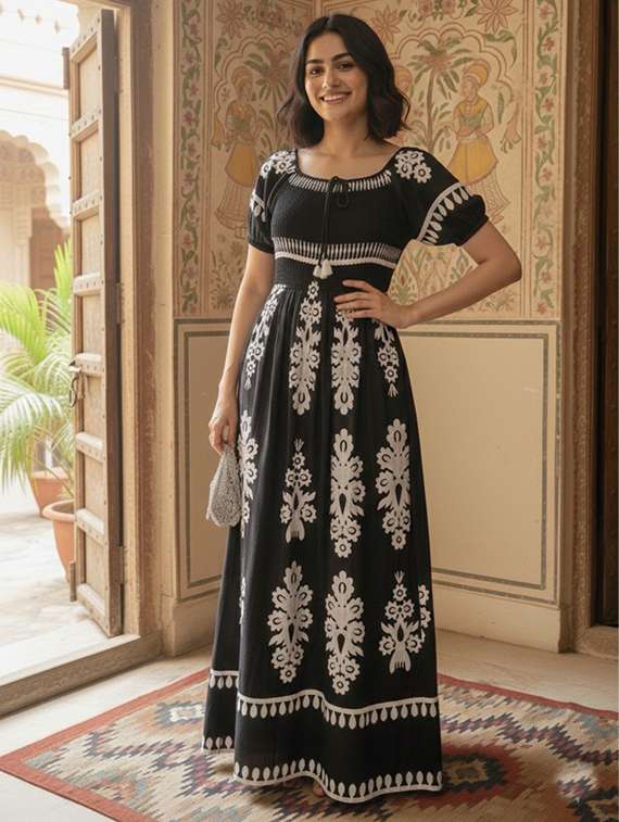 women printed short sleeve fit & flare dress