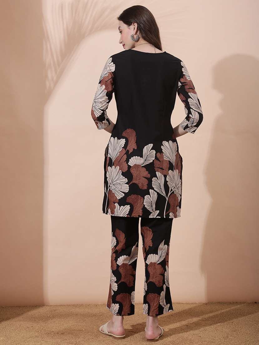 women floral printed three quarter sleeve kurta pant set - 22378306 -  Standard Image - 3
