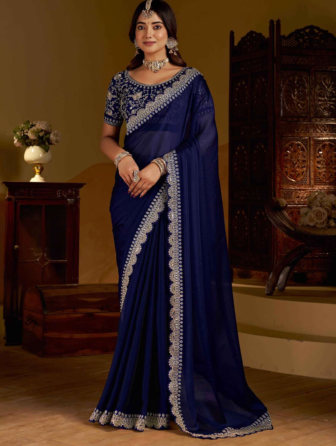 women solid with bordered saree with blouse - 22378523 -  Standard Image - 3
