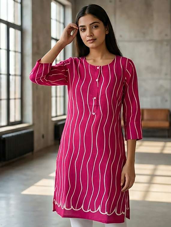 women printed three quarter sleeve kurta