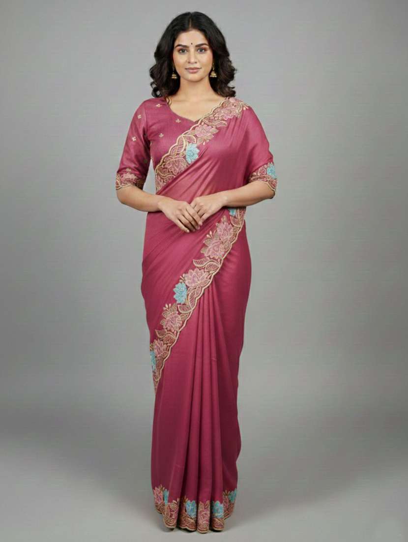 women solid with bordered saree with blouse